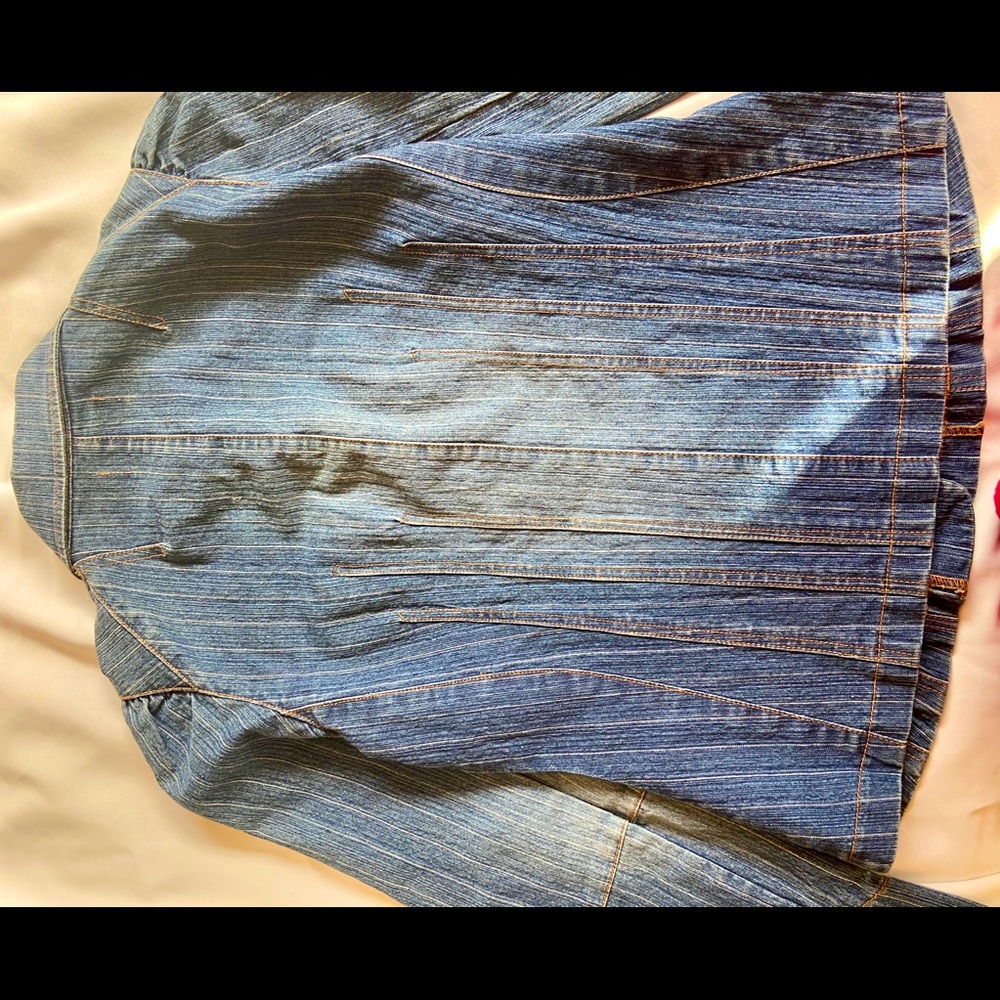 Jean jacket - Picture 10 of 15